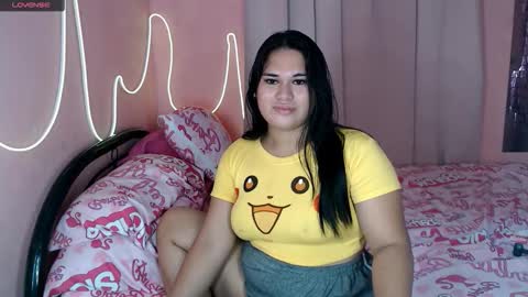 Snapshot of ur_baby_rebbecca chatting on 01-16-26, 11:42 SINGLE online show from 01-16-26, 11:42