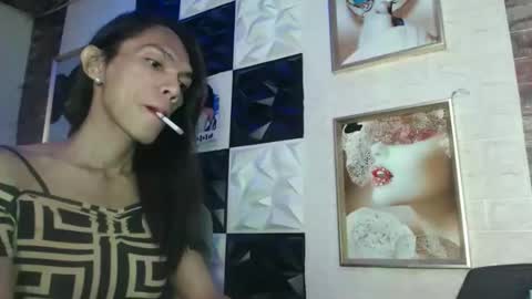 Snapshot of ur_chrizzy_fav chatting on 10-16-25, 03:02 chrizzy online show from 10-16-25, 03:02