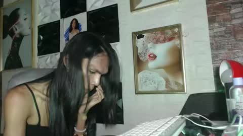 Snapshot of ur_chrizzy_fav chatting on 10-20-25, 05:57 chrizzy online show from 10-20-25, 05:57