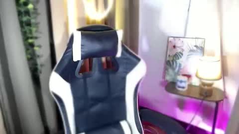 ur_dazzlingmorenaxx online show from 11-07-25, 01:49