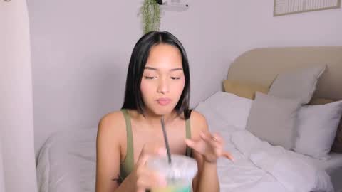 Snapshot of ur_mija_veronica chatting on 12-10-24, 05:00 Veronica Lodge online show from 12-10-24, 05:00