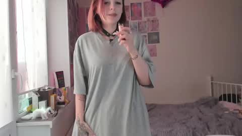 Snapshot of ur_obedient_girl chatting on 02-08-25, 09:03 ur_obedient_girl online show from 02-08-25, 09:03