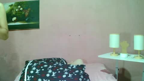 ur_sexybabe_ehra online show from 01-06-25, 04:47