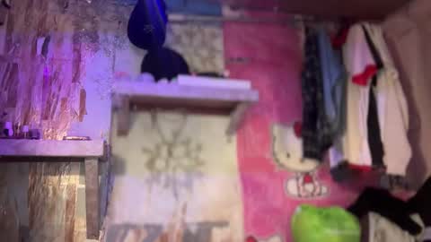 Snapshot of ur_sweet_atarah18 chatting on 11-17-25, 08:20 Atarah online show from 11-17-25, 08:20