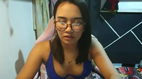 Snapshot of ur_wetwife chatting on 10-25-25, 08:36 ur_wetwife online show from 10-25-25, 08:36