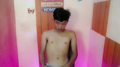 Snapshot of urasian_jomarie chatting on 09-21-25, 12:12 urasian_jomarie online show from 09-21-25, 12:12