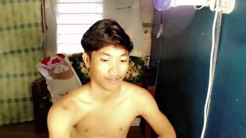 Snapshot of urasian_jomarie chatting on 11-18-25, 01:33 urasian_jomarie online show from 11-18-25, 01:33