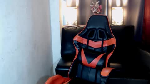 Olivia online show from 12-29-24, 07:06