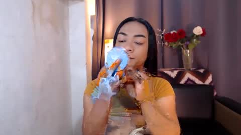 Olivia online show from 02-16-25, 10:43