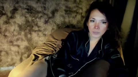 Snapshot of urasian_slut_yana chatting on 02-27-25, 01:07 yana online show from 02-27-25, 01:07
