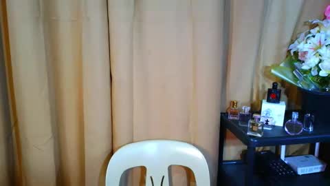 Snapshot of urasiancumboix2 chatting on 11-14-25, 08:29 urasiancumboix2 online show from 11-14-25, 08:29