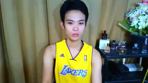 Snapshot of urasiancumboix2 chatting on 11-18-25, 12:05 urasiancumboix2 online show from 11-18-25, 12:05