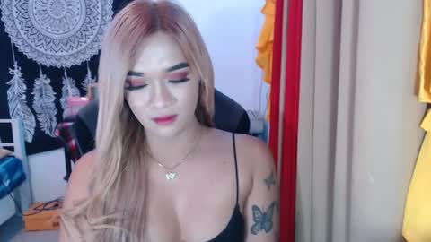 Snapshot of urasiandreamgirlxxx chatting on 12-07-24, 09:39 jess online show from 12-07-24, 09:39