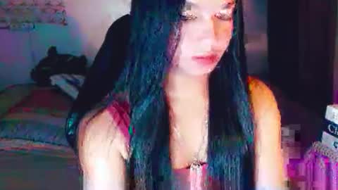 Snapshot of urasiansexbombgirlxxx chatting on 09-16-25, 12:33 Elizabeth online show from 09-16-25, 12:33