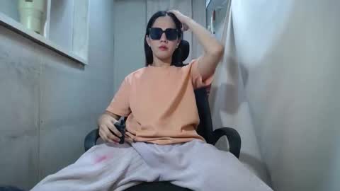 Snapshot of urasiantserika chatting on 11-21-25, 05:22 Erika online show from 11-21-25, 05:22