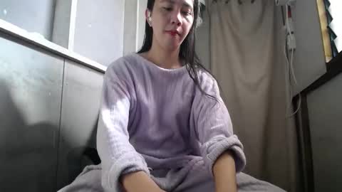 Snapshot of urasiantserika chatting on 02-14-26, 12:29 Erika online show from 02-14-26, 12:29