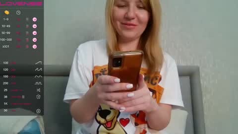 Snapshot of urbadkitty chatting on 12-11-24, 06:58 urbadkitty online show from 12-11-24, 06:58