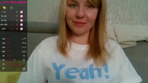 Snapshot of urbadkitty chatting on 01-06-25, 10:35 urbadkitty online show from 01-06-25, 10:35