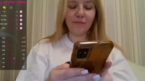 Snapshot of urbadkitty chatting on 01-10-25, 12:47 urbadkitty online show from 01-10-25, 12:47