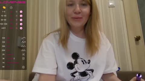 Snapshot of urbadkitty chatting on 01-11-25, 03:31 urbadkitty online show from 01-11-25, 03:31