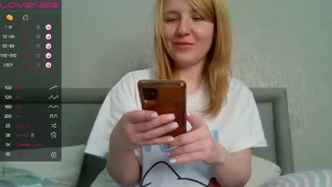 Snapshot of urbadkitty chatting on 01-20-25, 10:18 urbadkitty online show from 01-20-25, 10:18