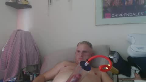 Snapshot of urbancowboy78 chatting on 10-03-25, 05:32 urbancowboy78 online show from 10-03-25, 05:32