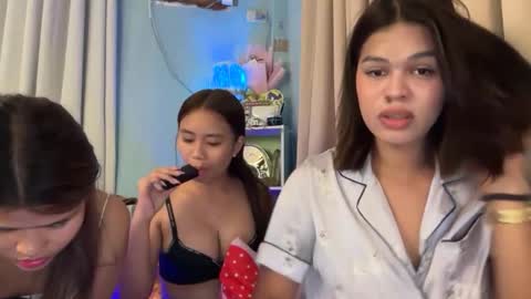 Snapshot of urbbgurl_lynxx chatting on 11-07-25, 12:05 Urbbgurl lynxx online show from 11-07-25, 12:05