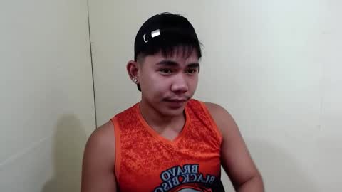 Snapshot of urcutie_asianboy chatting on 09-24-25, 08:06 KEN online show from 09-24-25, 08:06