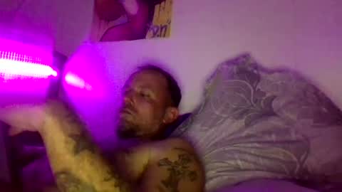 Snapshot of urdaddy875867 chatting on 12-26-24, 02:37 urdaddy875867 online show from 12-26-24, 02:37