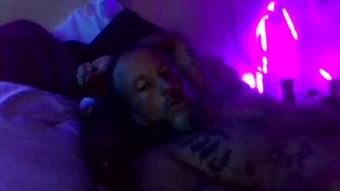 Snapshot of urdaddy875867 chatting on 09-14-25, 01:32 urdaddy875867 online show from 09-14-25, 01:32