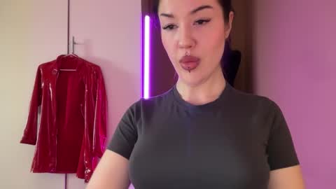 Margo online show from 11-13-25, 07:18