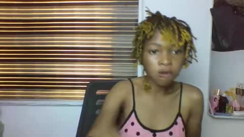 urflirtydoll online show from 10-06-25, 09:40