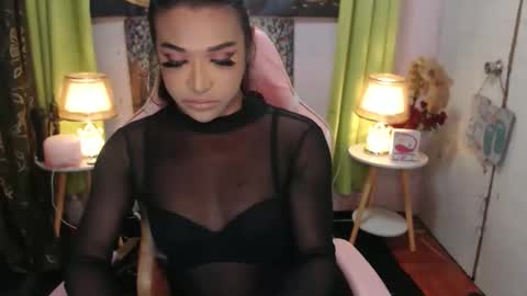 Queen Nicole online show from 02-17-25, 09:03