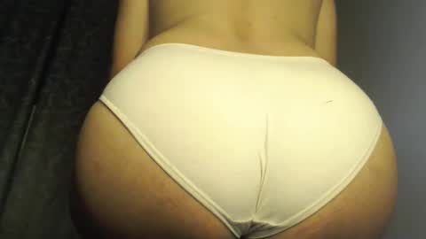 Snapshot of urlovely_hait chatting on 10-16-25, 07:37 Sham online show from 10-16-25, 07:37