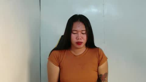 Snapshot of urlovely_sofie chatting on 10-13-25, 02:00 Sofie online show from 10-13-25, 02:00