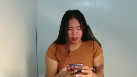 Snapshot of urlovely_sofie chatting on 10-13-25, 06:08 Sofie online show from 10-13-25, 06:08