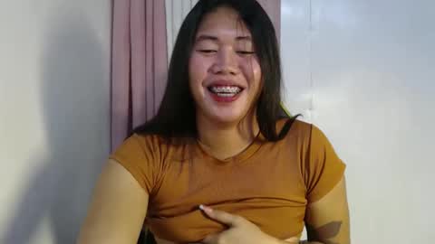 Snapshot of urlovely_sofie chatting on 10-25-25, 07:08 Sofie online show from 10-25-25, 07:08