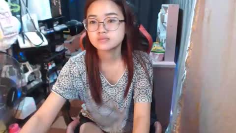 urlovelychinita online show from 10-18-25, 11:49