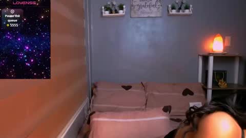 urlovingtrans online show from 10-14-25, 08:48