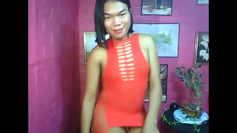 Snapshot of urluckyfuck123 chatting on 10-05-25, 01:04 Jasmin online show from 10-05-25, 01:04
