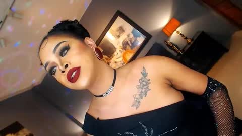 UrMajestyTyra online show from 11-25-25, 02:00