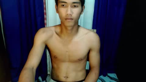 Snapshot of urmoreno_boyxx chatting on 03-19-26, 02:48 JAY online show from 03-19-26, 02:48
