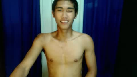 Snapshot of urmoreno_boyxx chatting on 03-24-26, 02:16 JAY online show from 03-24-26, 02:16