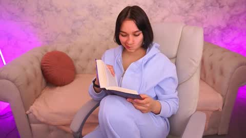 Snapshot of urmuseon chatting on 12-16-25, 08:19 MusaPleasure online show from 12-16-25, 08:19