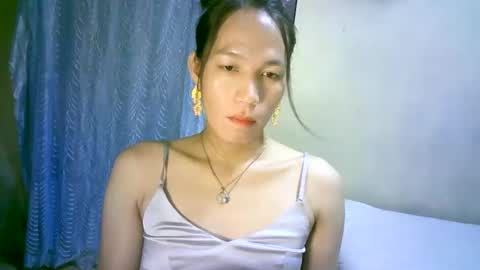 queen julia not into CHEAPGUY online show from 02-17-25, 12:48