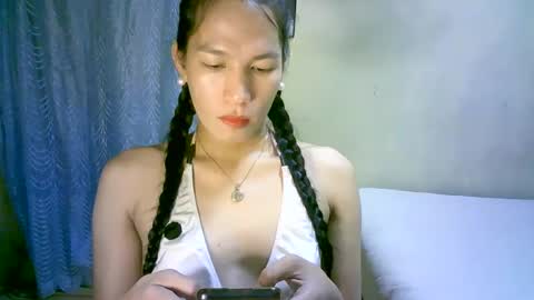 queen julia not into CHEAPGUY online show from 02-27-25, 12:56