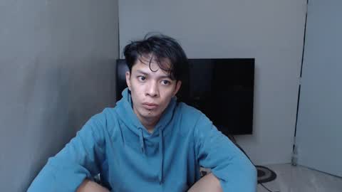 Snapshot of urpinoyasianx chatting on 01-12-25, 06:27 Mel online show from 01-12-25, 06:27