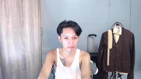 Snapshot of urpinoyasianx chatting on 02-17-25, 10:40 Mel online show from 02-17-25, 10:40