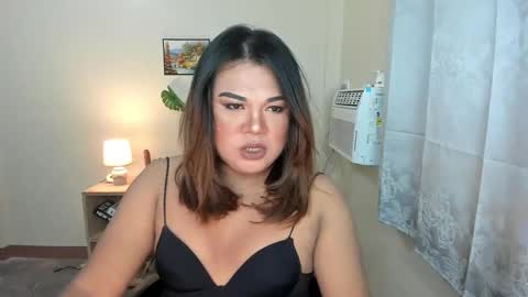 Snapshot of ursangredeia chatting on 10-19-25, 04:07 ursangredeia online show from 10-19-25, 04:07