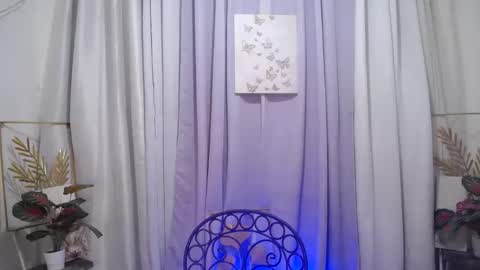 JUST CALL ME LLANA online show from 11-04-25, 01:54